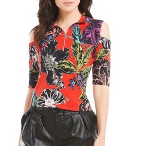 •FINAL PRICE • Guess Cold Shoulder Top